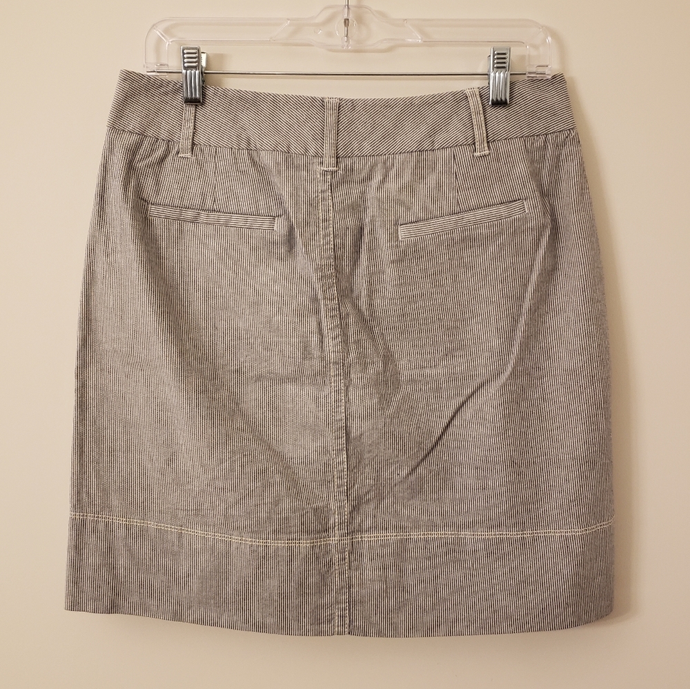 Merona Gray and White Striped Mini Skirt Size 4